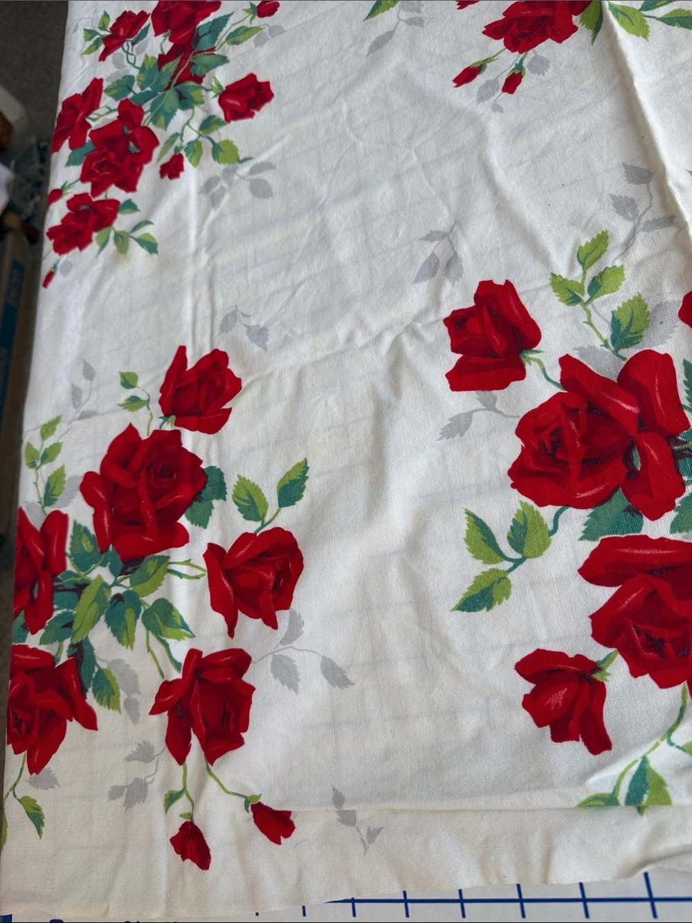 Vintage Red Rose Floral Tablecloth 44” Square Cotton Cottage Farmhouse